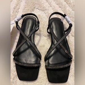 Amazon Essentials Black Strappy Sandals with Silver Accents